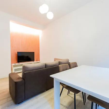 Апартаменты Guesthost - Station Modern & Apartment! Пескара