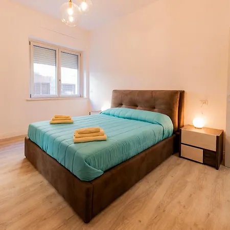 Guesthost - Station Modern & Apartment! * Pescara